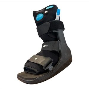 Unisex Ossur Formfit Black Low Top Air Walking Boot with Blue Accents Size XL
